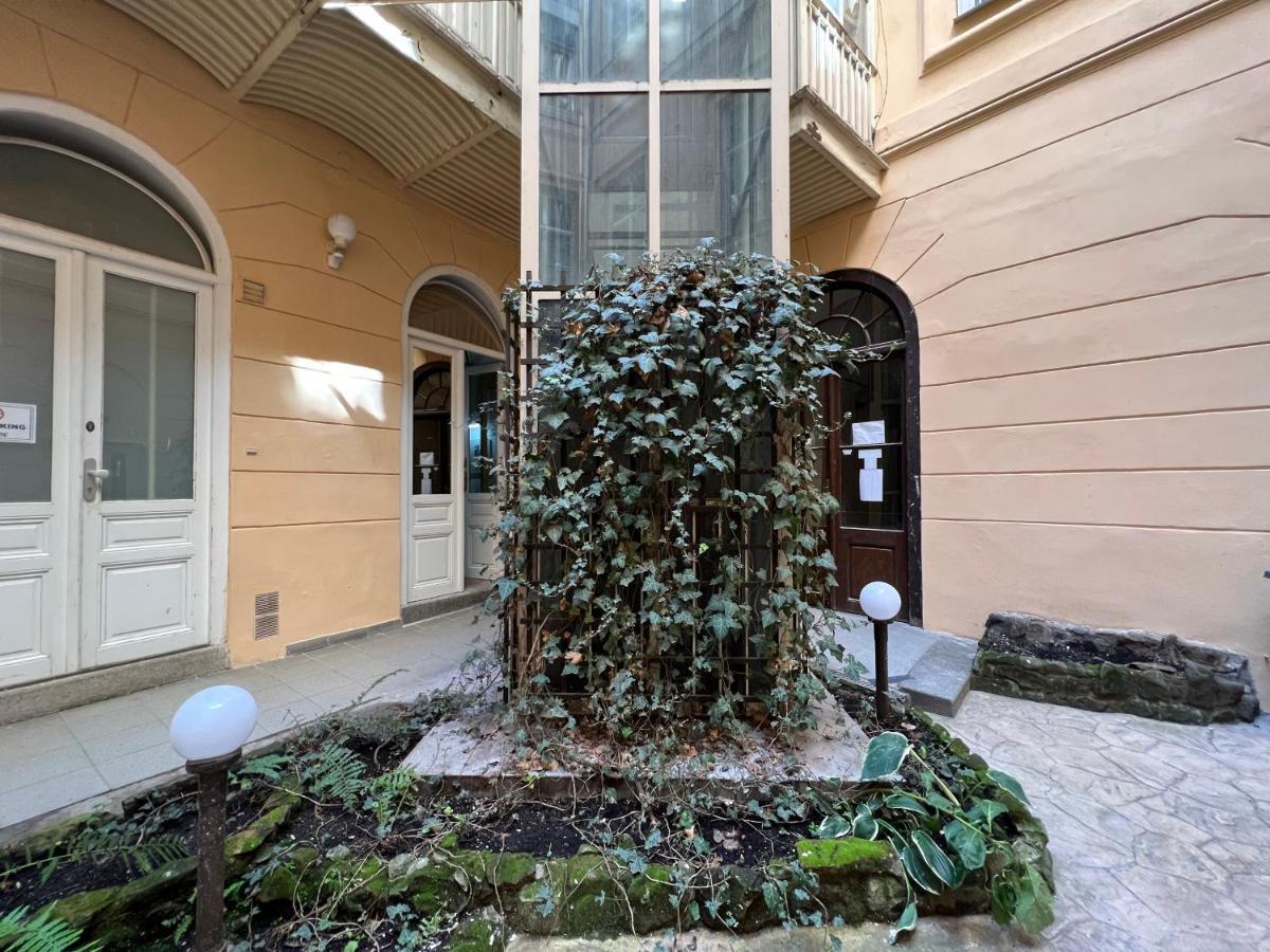 Fun Tiki Vibe / Charles Bridge / Netflix Apartmán *