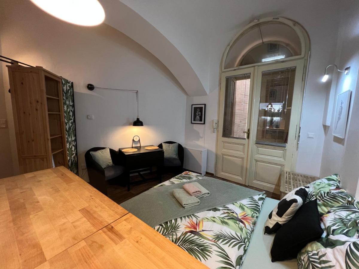 Fun Tiki Vibe / Charles Bridge / Netflix Apartmán *